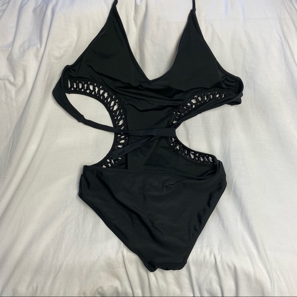 Boathouse Monokini - Picture 2 of 3